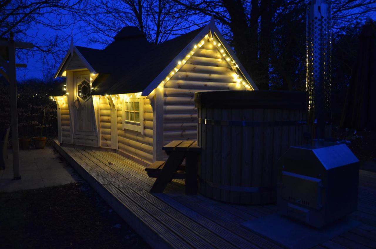 Hotel Stamford Meadows Glamping With Private Hot Tubs Esterno foto